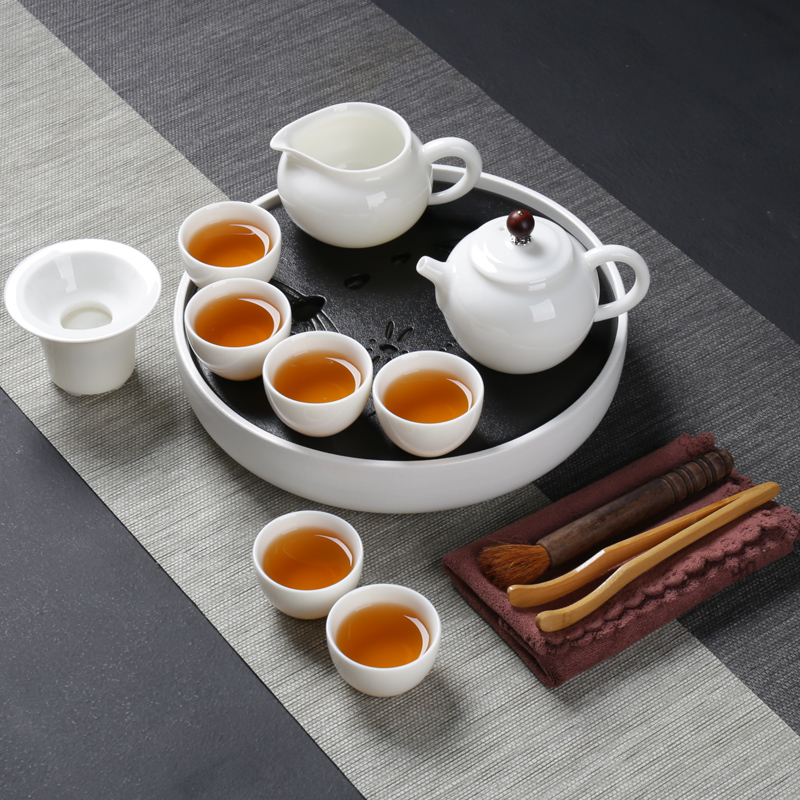 冰温清韵·居家雅集 略赏聚晟玉瓷功夫茶具的艺术品格与文化回归
